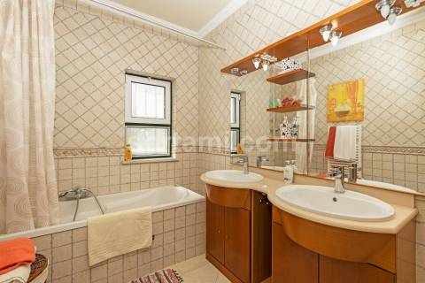 Moradia Isolada T4 Venda em Quarteira,Loulé