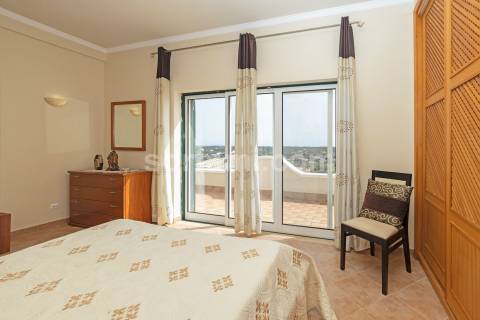 Moradia Isolada T4 Venda em Quarteira,Loulé