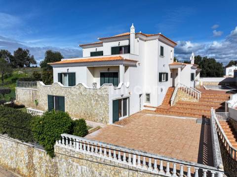 Moradia Isolada T4 Venda em Quarteira,Loulé