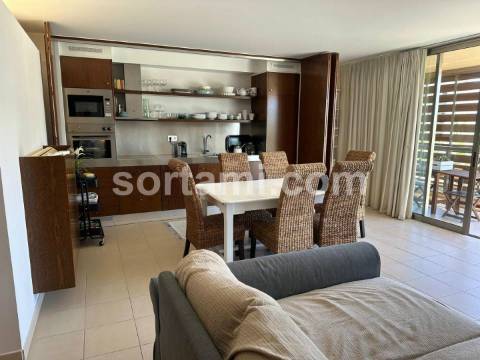 Apartamento T2 Venda em Guia,Albufeira