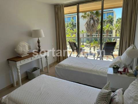 Apartamento T2 Venda em Guia,Albufeira