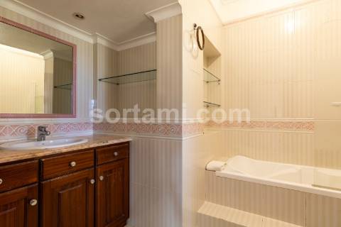 Moradia Isolada T5 Venda em Albufeira e Olhos de Água,Albufeira