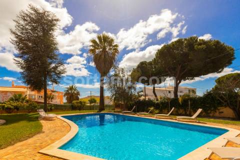 Moradia Isolada T5 Venda em Albufeira e Olhos de Água,Albufeira