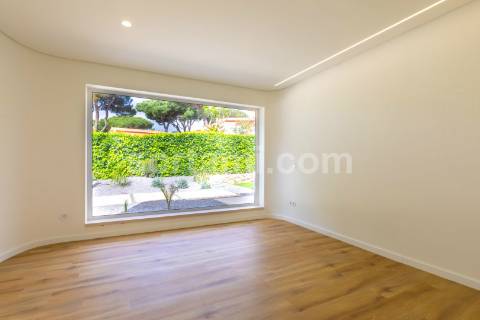 Moradia Isolada T4 Venda em Quarteira,Loulé