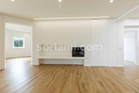 Moradia Isolada T4 Venda em Quarteira,Loulé