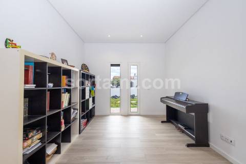 Moradia Isolada T4+1 Venda em Santa Bárbara de Nexe,Faro