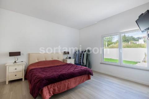 Moradia Isolada T4+1 Venda em Santa Bárbara de Nexe,Faro