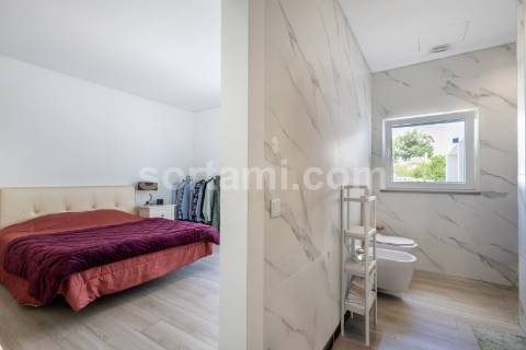 Moradia Isolada T4+1 Venda em Santa Bárbara de Nexe,Faro