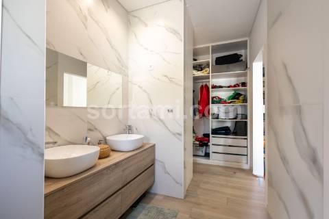 Moradia Isolada T4+1 Venda em Santa Bárbara de Nexe,Faro