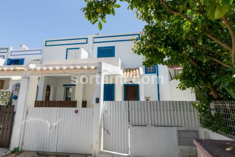 Moradia em Banda T2 Venda em Albufeira e Olhos de Água,Albufeira
