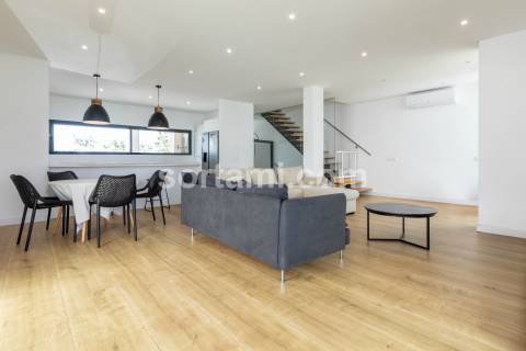 Moradia Geminada T3 Venda em Olhão,Olhão