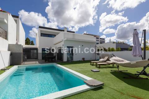 Moradia Geminada T3 Venda em Olhão,Olhão