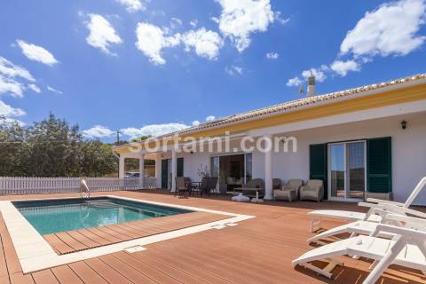 Moradia Isolada T3+1 Venda em Loulé (São Sebastião),Loulé