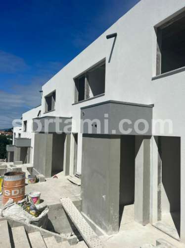 Moradia em Banda T3 Venda em Vilar de Andorinho,Vila Nova de Gaia