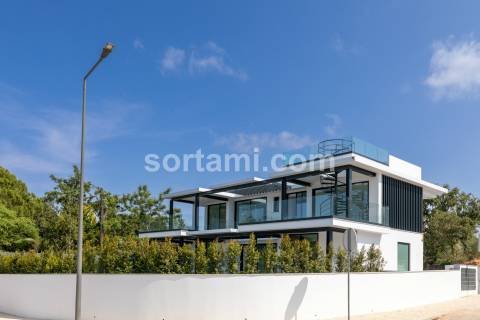 Moradia Isolada T4 Venda em Albufeira e Olhos de Água,Albufeira