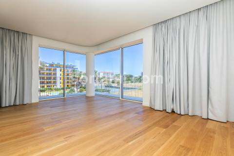 Apartamento T3 Venda em Quarteira,Loulé