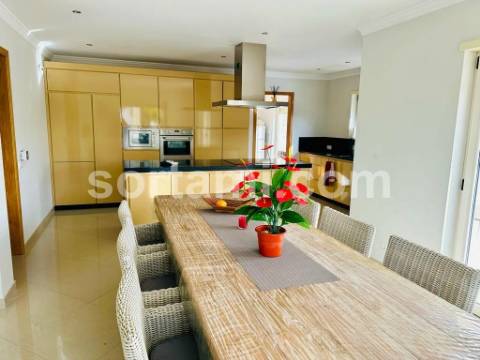 Moradia Isolada T3+1 Venda em Albufeira e Olhos de Água,Albufeira