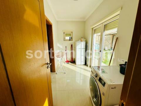 Moradia Isolada T3+1 Venda em Albufeira e Olhos de Água,Albufeira