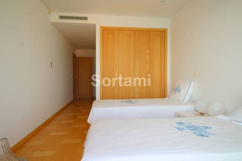 Apartamento T3 Venda em Quarteira,Loulé