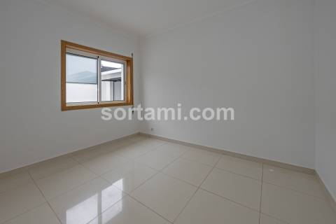 Moradia Isolada T4+1 Venda em Moreira,Maia