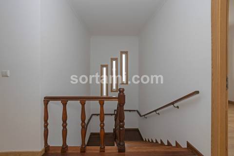 Moradia Isolada T4+1 Venda em Moreira,Maia