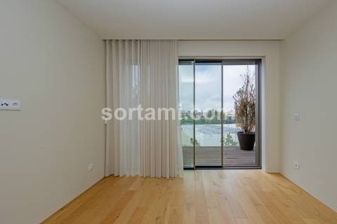 Apartamento T4 Venda em Santa Marinha e São Pedro da Afurada,Vila Nova de Gaia