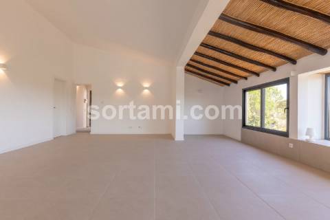 Moradia Isolada T3 Venda em Santa Bárbara de Nexe,Faro