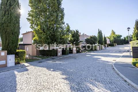 Moradia Geminada T1+2 Venda em Lagoa e Carvoeiro,Lagoa (Algarve)