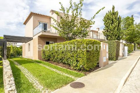 Moradia Geminada T1+2 Venda em Lagoa e Carvoeiro,Lagoa (Algarve)