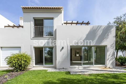 Moradia Geminada T2 Venda em Lagoa e Carvoeiro,Lagoa (Algarve)