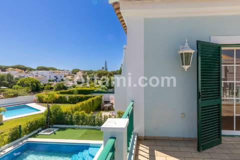 Moradia Isolada T5 Venda em Quarteira,Loulé