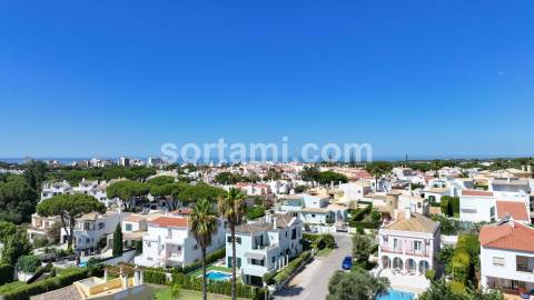 Moradia Isolada T5 Venda em Quarteira,Loulé