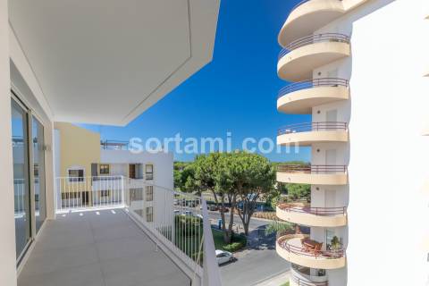 Apartamento T3 Venda em Quarteira,Loulé