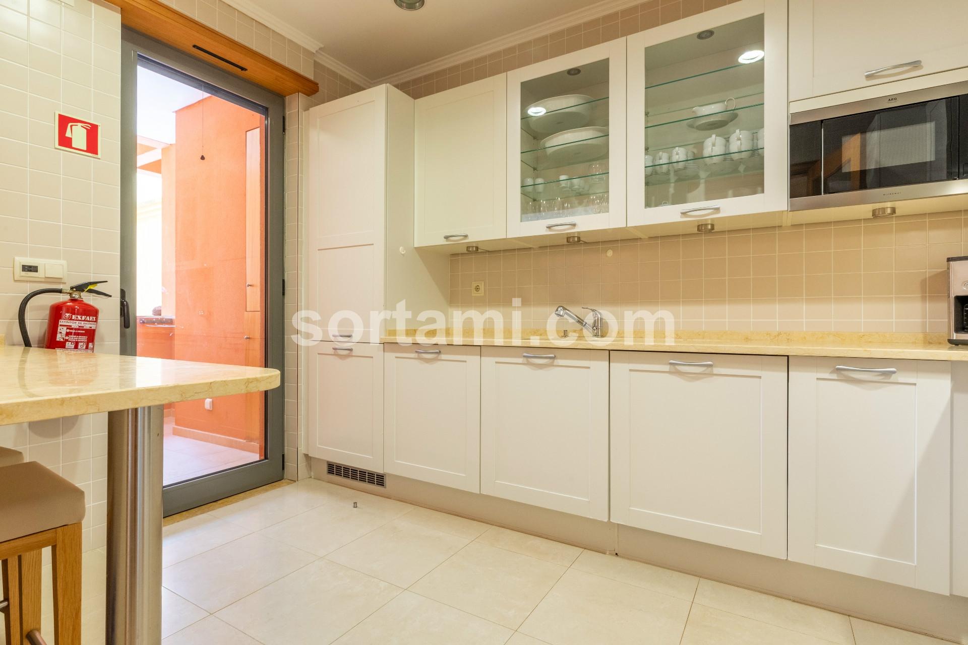 Apartamento T3 Venda em Quarteira,Loulé