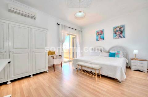 Moradia Isolada T5 Venda em Quarteira,Loulé