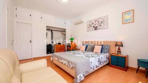 Moradia Isolada T5 Venda em Quarteira,Loulé