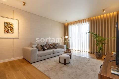 Apartamento T2 Venda em Quarteira,Loulé