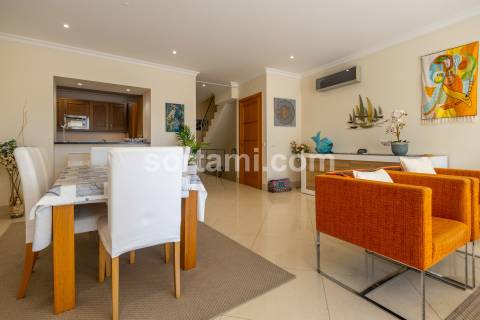 Moradia em Banda T3+1 Venda em Quarteira,Loulé