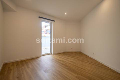 Loja  Venda em Quarteira,Loulé