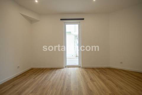 Loja  Venda em Quarteira,Loulé