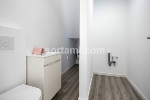 Loja  Venda em Quarteira,Loulé