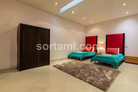 Moradia em Banda T2+1 Venda em Quarteira,Loulé