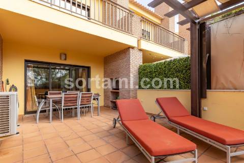 Moradia em Banda T2+1 Venda em Quarteira,Loulé