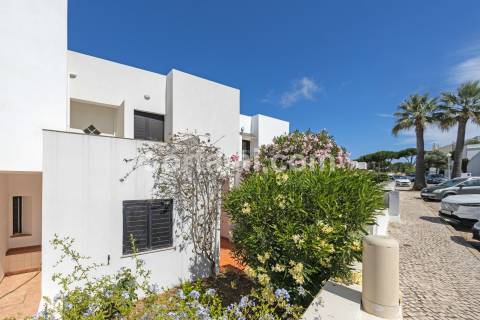 Moradia em Banda T3 Venda em Quarteira,Loulé