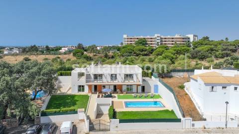 Moradia Isolada T3+2 Venda em Albufeira e Olhos de Água,Albufeira