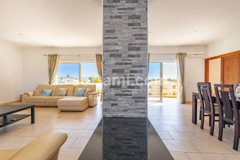 Moradia Isolada T3+2 Venda em Albufeira e Olhos de Água,Albufeira