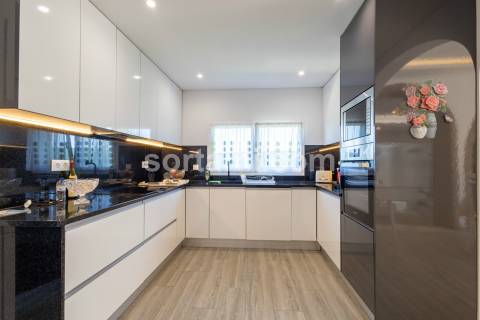 Moradia Isolada T5 Venda em Quarteira,Loulé