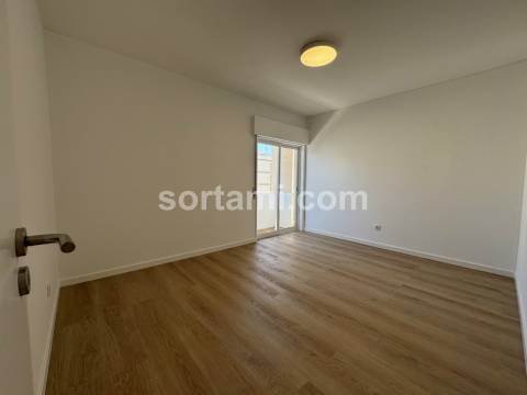 Apartamento T3 Venda em Faro (Sé e São Pedro),Faro