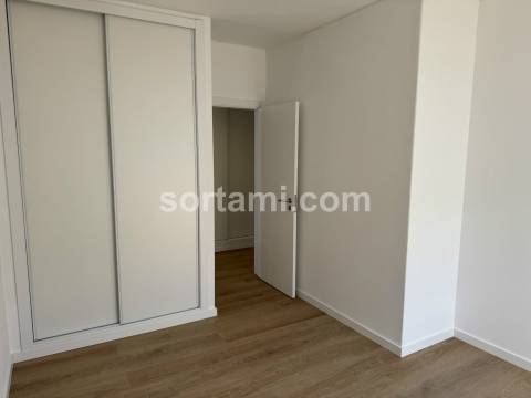 Apartamento T3 Venda em Faro (Sé e São Pedro),Faro