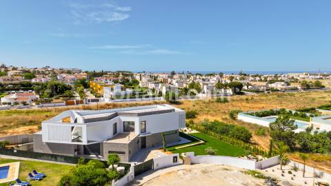 Moradia Isolada T3+1 Venda em Albufeira e Olhos de Água,Albufeira